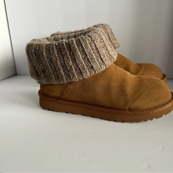 UGG CAMBRIDGE CHESTNUT WOMENS size 7 BOOTS - Picture 4 of 9